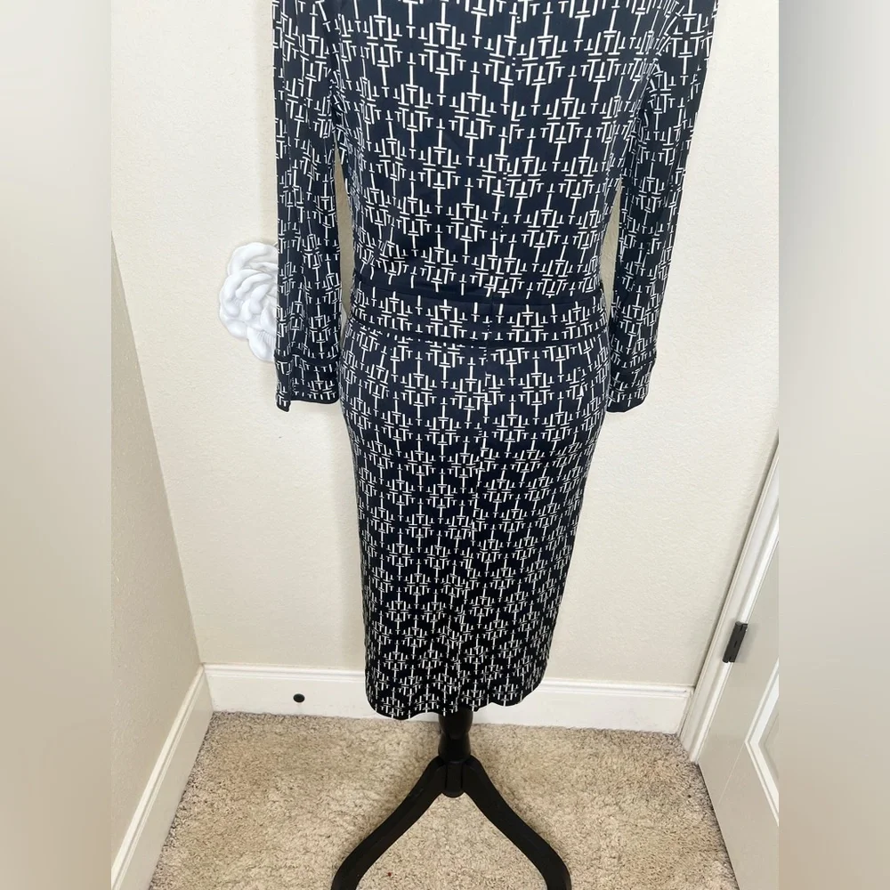 NTM: Tory Burch White Monogram Print Silk Sheath Dress 3/4 Sleeve Size L